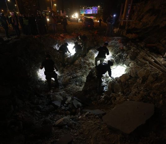 Missili iraniani su Israele, esplosioni a Gerusalemme