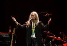 Patti Smith torna in Italia, concerto evento al Circo Massimo il 27 luglio per i suoi 80 anni