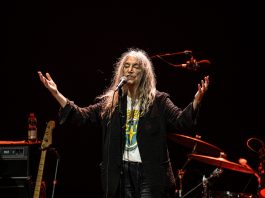 Patti Smith torna in Italia, concerto evento al Circo Massimo il 27 luglio per i suoi 80 anni