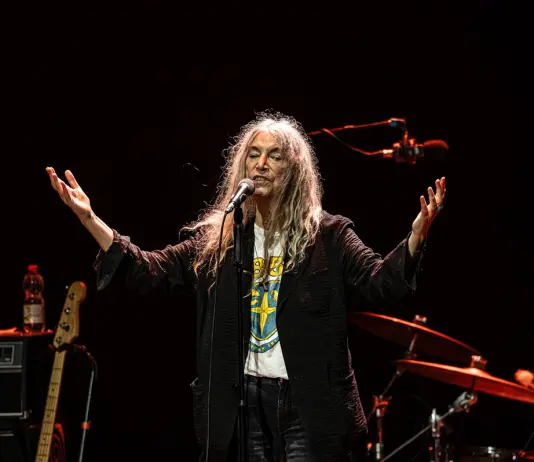 Patti Smith torna in Italia, concerto evento al Circo Massimo il 27 luglio per i suoi 80 anni