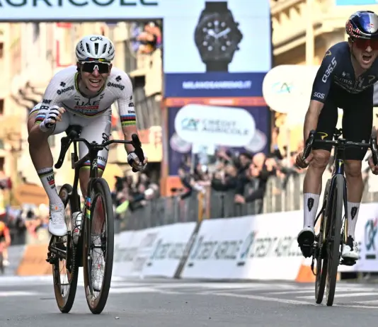 La prima volta di Pogacar alla Milano-Sanremo: cade, recupera e vince in volata. Sua l’edizione n°117 della Classicissima