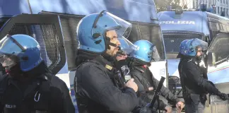 Manifestazione di anarchici a Roma, fermo preventivo per 91 persone