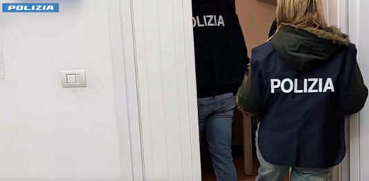 Favoreggiamento dell’immigrazione clandestina, 18 arresti tra Napoli e Caserta