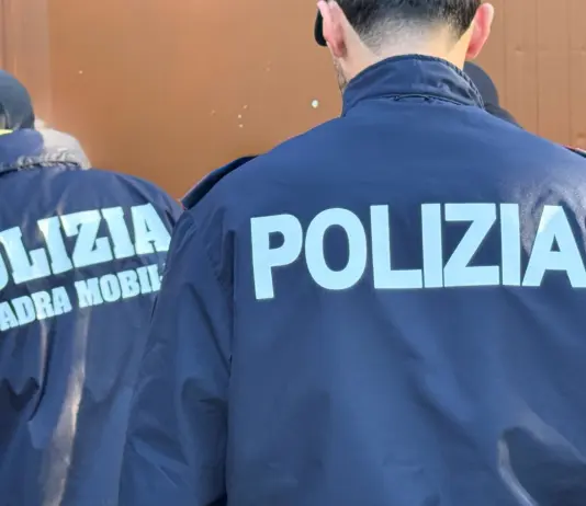 Adescavano su app di incontri e rapinavano le vittime, tre arresti a Roma