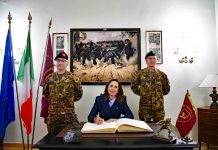 Rauti in visita alla Brigata Bersaglieri “Garibaldi” dell’Esercito: “In patria e all’estero siete prontezza operativa”