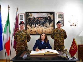 Rauti in visita alla Brigata Bersaglieri “Garibaldi” dell’Esercito: “In patria e all’estero siete prontezza operativa”