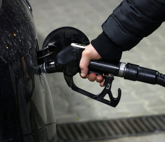 Al Mimit cabina di regia attiva sui rincari anomali dei carburanti