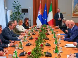 Crosetto incontra il presidente della Serbia Vucic “Rinnovato il pieno sostegno al percorso di adesione all’UE”