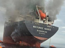 Navi colpite nello Stretto di Hormuz, l’Iran “Non consentiremo l’esportazione di nemmeno un litro di petrolio”