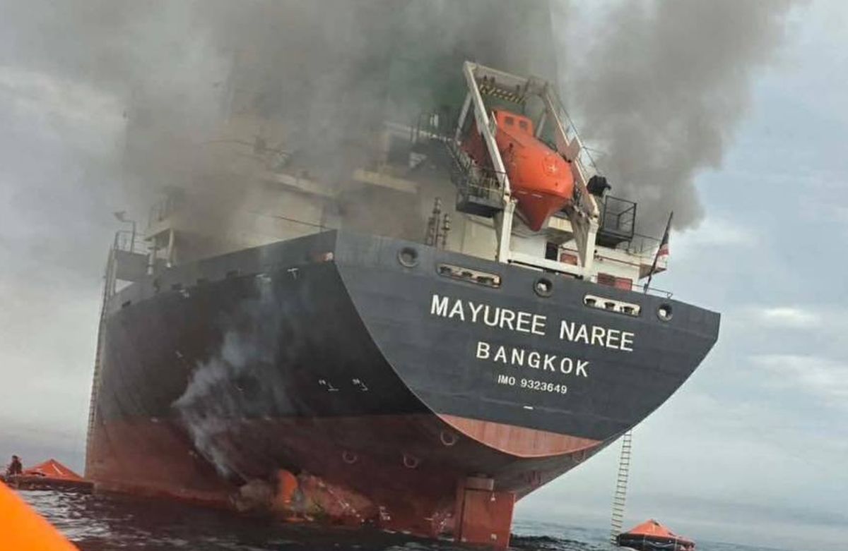 Navi colpite nello Stretto di Hormuz, l’Iran “Non consentiremo l’esportazione di nemmeno un litro di petrolio”. Attacchi incrociati tra Israele e Hezbollah