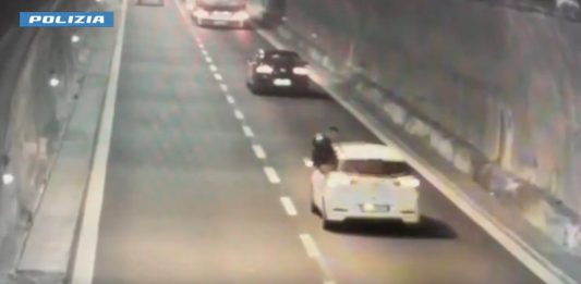 Smantellata l’associazione criminale armata “La sacra famiglia” nelle Marche, 12 arresti / Video