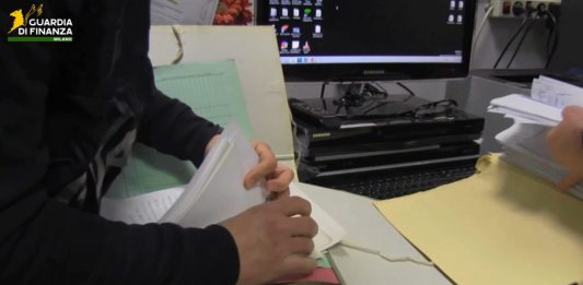 Fatture false per oltre 40 milioni di euro, eseguite 6 misure cautelari nel Milanese