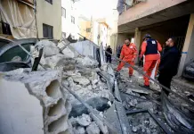 Bombardamenti sull’isola di Kharg, Trump “L’Iran liberi Hormuz o distruggerò le basi petrolifere”. Colpita l’ambasciata Usa a Baghdad. Raid israeliani in Libano