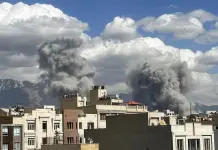 Hezbollah attacca Israele, risposta IDF provoca più di 30 morti. Da Teheran conferme su raid ai siti nucleari. Precipitati jet Usa in Kuwait