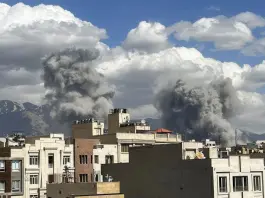 Raid aerei di Israele e Usa su basi Guardie rivoluzionarie in Iran. Teheran annuncia Zolghadr successore di Larijani