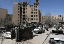 Iran, nuovi raid israeliani in Libano su obiettivi di Hezbollah. Droni da Teheran sui campi dell’opposizione curda