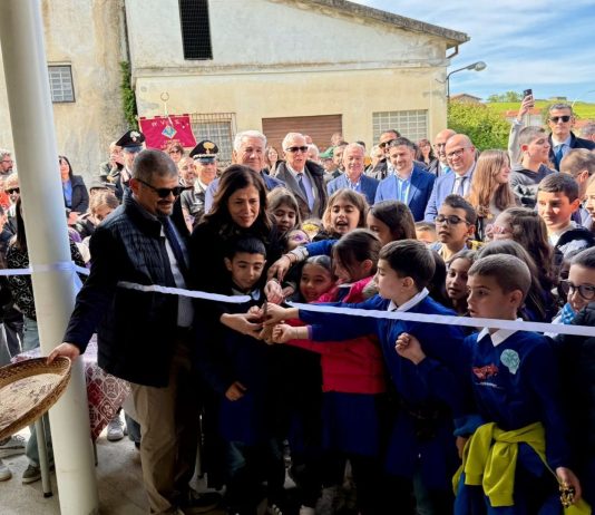 Todde inaugura un nuovo polo scolastico a Samugheo: “Investire per costruire un futuro”