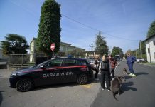 Insegnante di scuola media accoltellata da uno studente nel Bergamasco, è in gravi condizioni