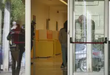 La professoressa accoltellata nel Bergamasco “Questa ferita non deve diventare un muro, ma un ponte”