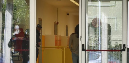 La professoressa accoltellata nel Bergamasco “Questa ferita non deve diventare un muro, ma un ponte”