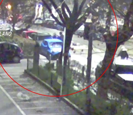 Tentarono di uccidere due 20enni a Milano, arrestati 4 minorenni / Video