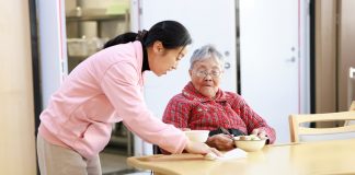 Cina: speranza di vita media sale a 79,25 anni nel 2025