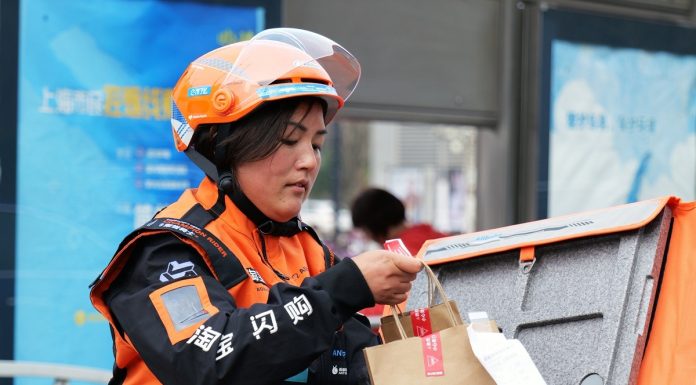 Cina: la rider Tian Dan riceve un’onorificenza nazionale grazie al suo impegno