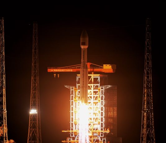 Cina: Hainan, lanciato gruppo di satelliti Internet in orbita bassa