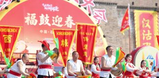 Cina: nell’antica città di Zhengding si svolge una gara nazionale di tamburi (2)