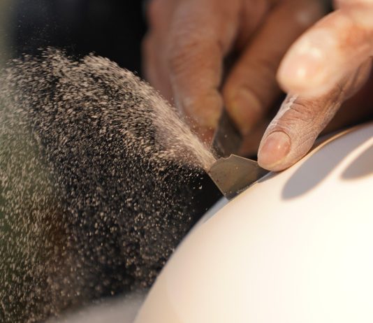 Cina: Lu Jiande erede della porcellana a guscio d’uovo di Jingdezhen (3)