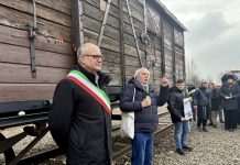 Shoah, Gualteri ad Auschwitz: “Abisso in cui l’umanità può arrivare, non smarriamo la memoria” / Foto e Video