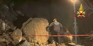 Maltempo, frana a Savoca: Vigili del Fuoco al lavoro nel Messinese / Video