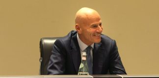 Eni, nel piano strategico 2026-2030 investimenti a 6 miliardi annui. Descalzi: “Tecnologie e strategia finanziaria i pilastri per crescita”