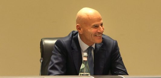 Il CdA di Eni conferma Descalzi amministratore delegato e nomina i comitati consiliari