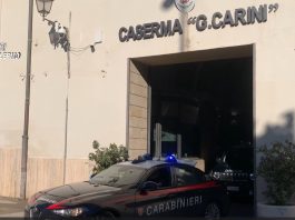 A Palermo arrestati due corrieri della droga, Carabinieri sequestrano hashish e armi / Video