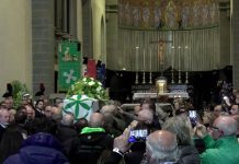 A Pontida i funerali di Umberto Bossi: presenti Meloni, Salvini e Tajani