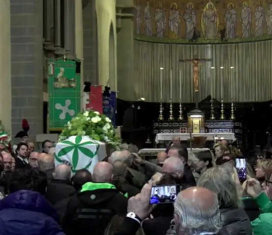 A Pontida i funerali di Umberto Bossi: presenti Meloni, Salvini e Tajani