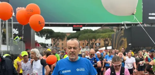 Maratona di Roma, Aurigemma ha preso parte alla staffetta solidale Run4Rome che sostiene il Charity Program