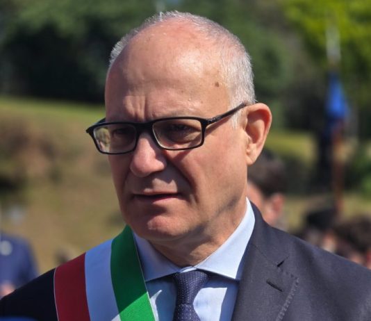 Fosse Ardeatine, Gualtieri “Tragedia che ha segnato l’Italia, responsabilità gravi del fascismo” / Video