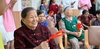 Cina: oltre 1 milione di anziani con disabilità beneficiano di sussidi per l’assistenza