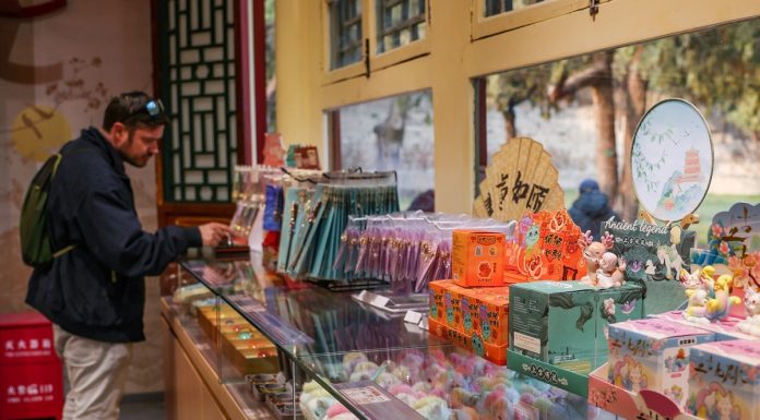 Cina: Pechino, fiere e prodotti culturali alimentano economia primaverile (1)