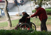 Cina istituirà sistema nazionale di assicurazione per assistenza a lungo termine