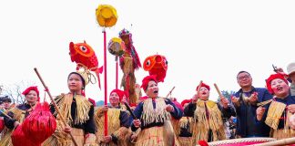 Cina: il Festival di Sama nel villaggio Dong celebra l’eroina del gruppo etnico locale (3)