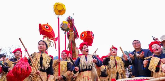 Cina: il Festival di Sama nel villaggio Dong celebra l’eroina del gruppo etnico locale (3)
