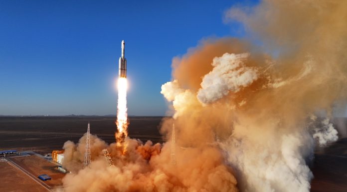 Cina: lanciati tre nuovi satelliti in orbita (3)