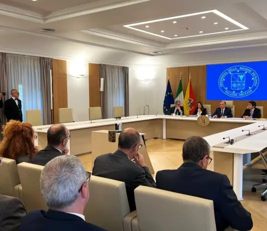 Schifani convoca i dirigenti generali: “Più controlli per prevenire illeciti e corruzione”