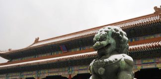 Cina: a Pechino una nevicata primaverile imbianca la città (2)