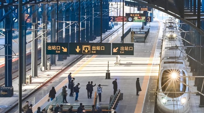 Cina: Festa primavera, stimato record di 9,4 mld spostamenti durante picco viaggi (1)