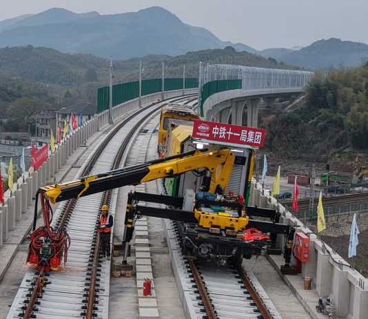 Cina: nuova tecnologia per la saldatura delle rotaie sulla ferrovia Hangzhou-Deqing (2)