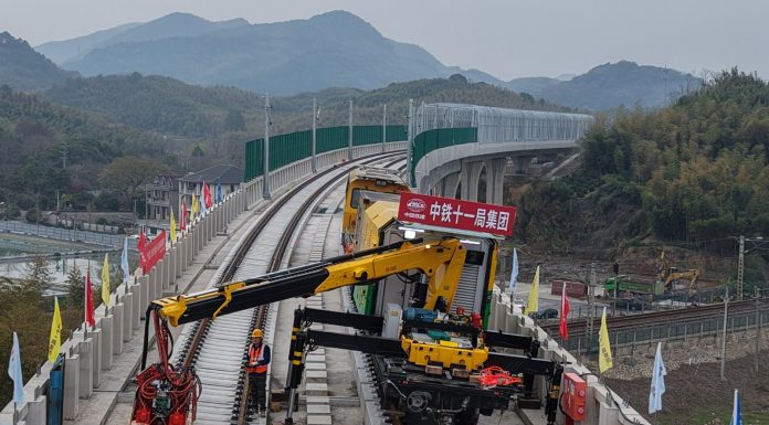 Cina: nuova tecnologia per la saldatura delle rotaie sulla ferrovia Hangzhou-Deqing (2)
